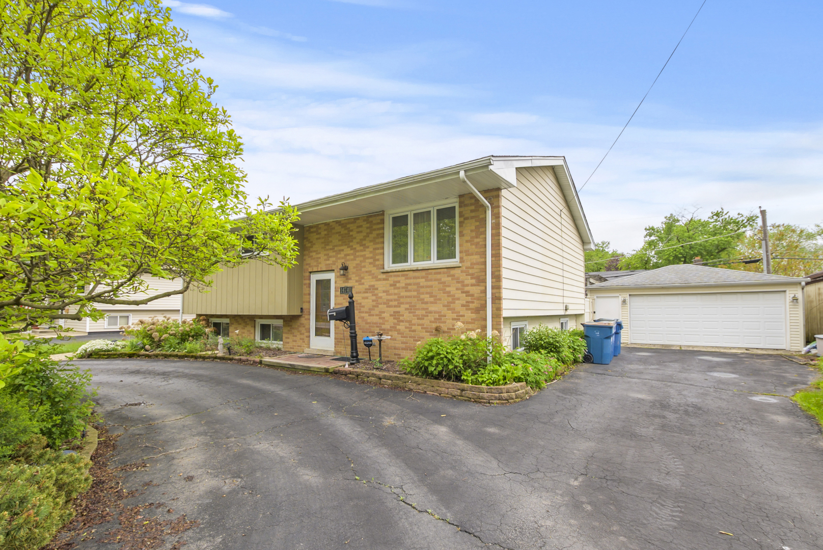 Homes for sale in Midlothian, IL | 14740 Kilbourne Ave, Midlothian, IL 60445 | MLS# 12632976
