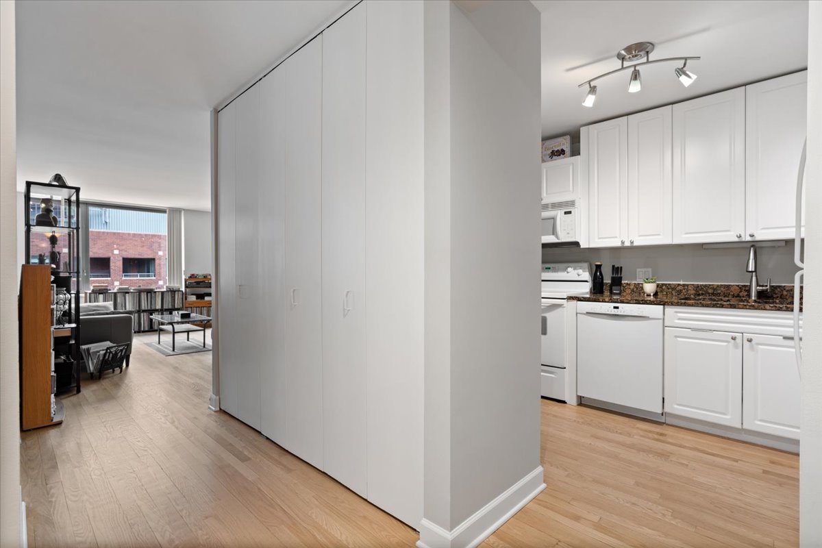 Homes for sale in Chicago, IL | 440 N Mcclurg Ct #1204, Chicago, IL 60611 | MLS# 12633633