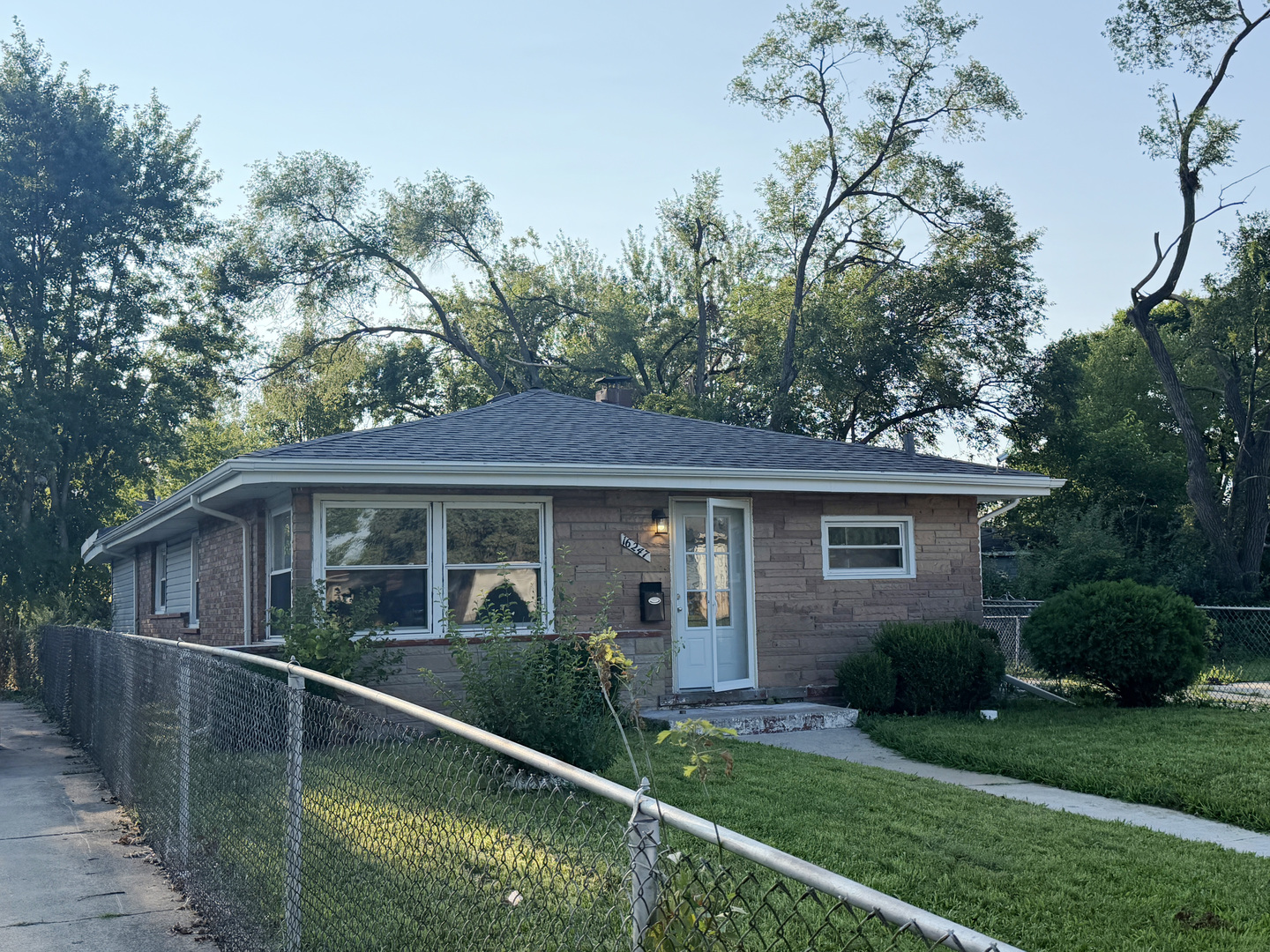 2nd image of 16247 Paulina St, Markham, IL 60428 | MLS# 12633992