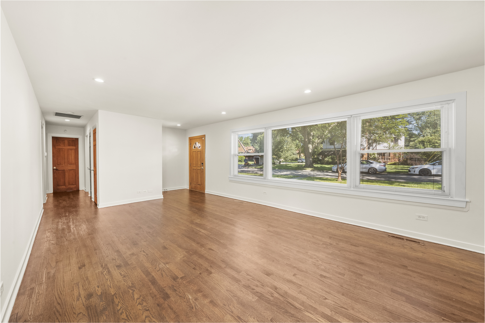 Homes for sale in Park Ridge, IL | 1621 S Crescent Ave, Park Ridge, IL 60068 | MLS# 12634550
