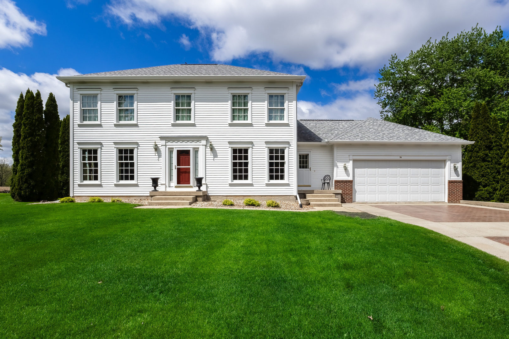 Homes for sale in Geneseo, IL | 14 Timberlane Dr, Geneseo, IL 61254 | MLS# 12635707