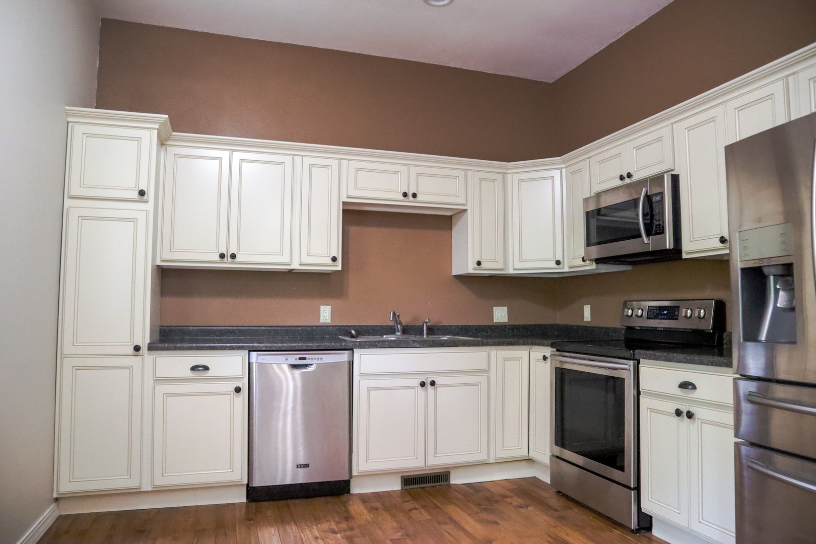 Homes for sale in Mahomet, IL | 1207 W Dianne Ln, Mahomet, IL 61853 | MLS# 12636440