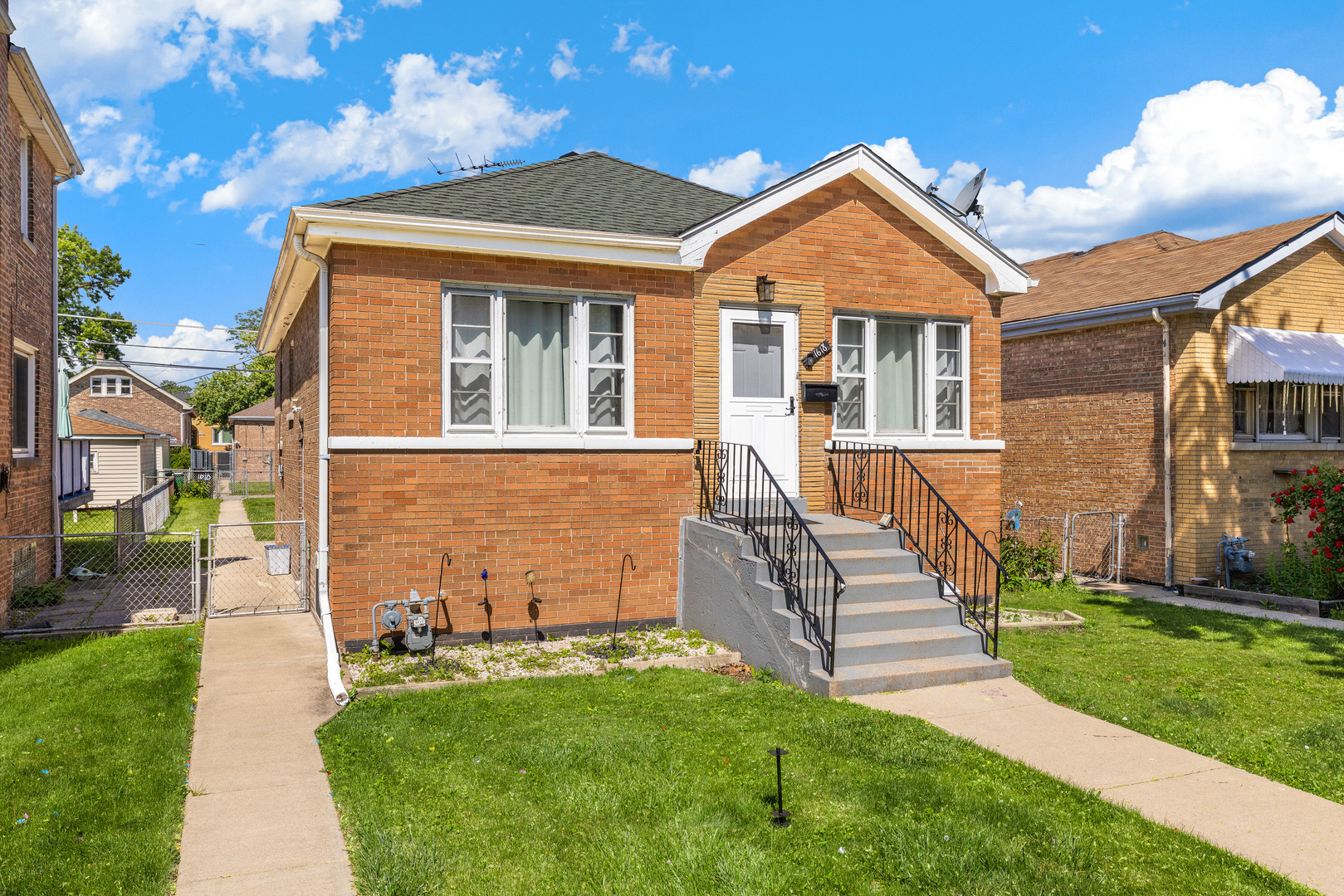 Homes for sale in Berwyn, IL | 1618 Gunderson Ave, Berwyn, IL 60402 | MLS# 12636547