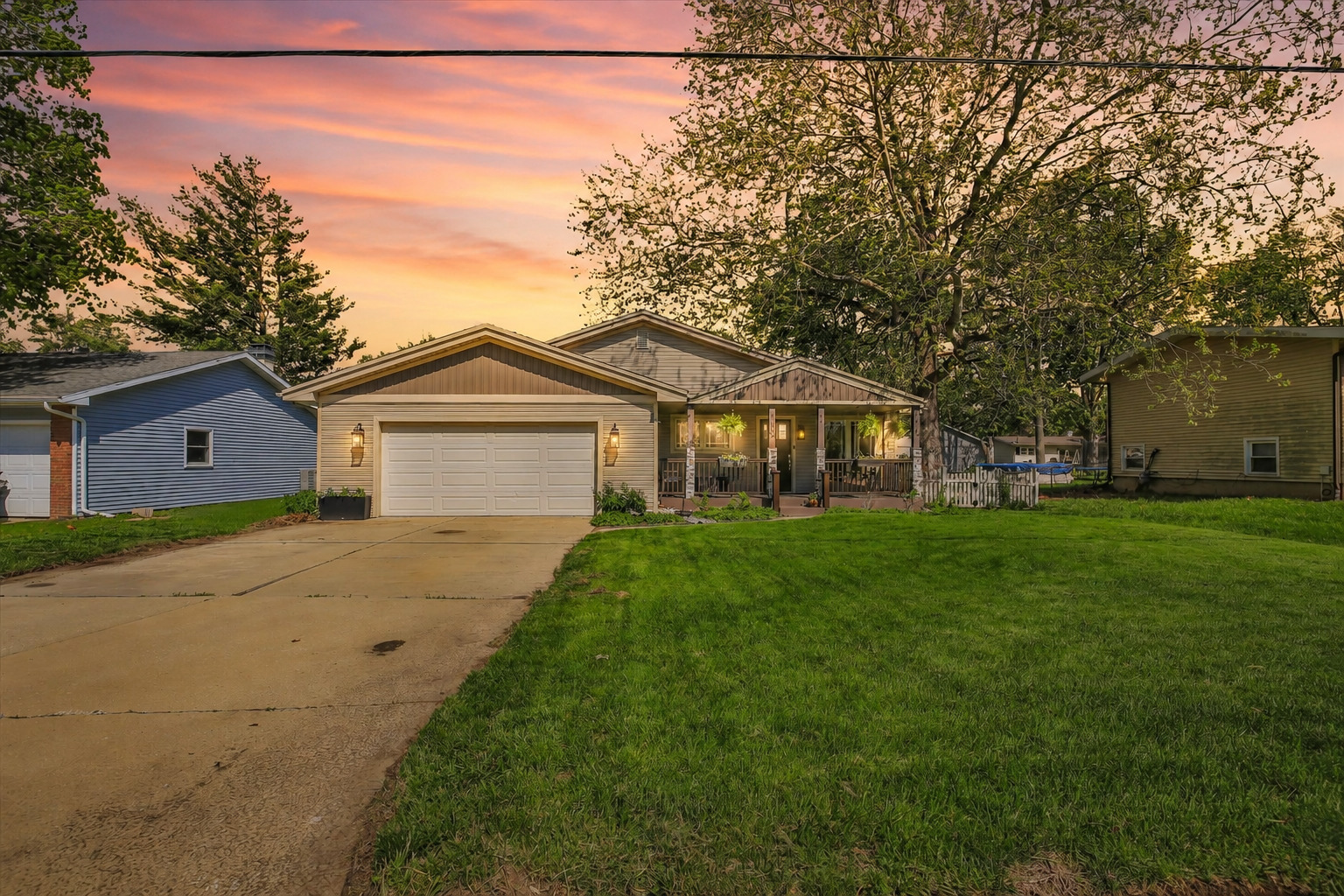 Homes for sale in Mahomet, IL | 1004 S Division St, Mahomet, IL 61853 | MLS# 12637455