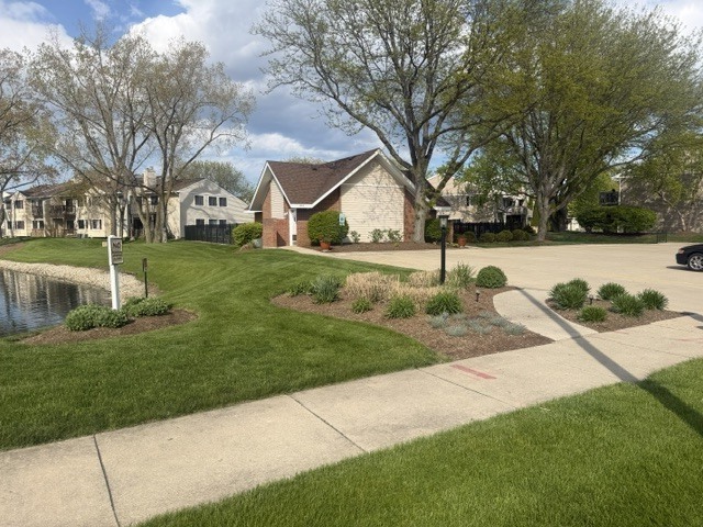 Homes for sale in Buffalo Grove, IL | 107 Autumn Court, Buffalo Grove, IL 60089 | Houzeo
