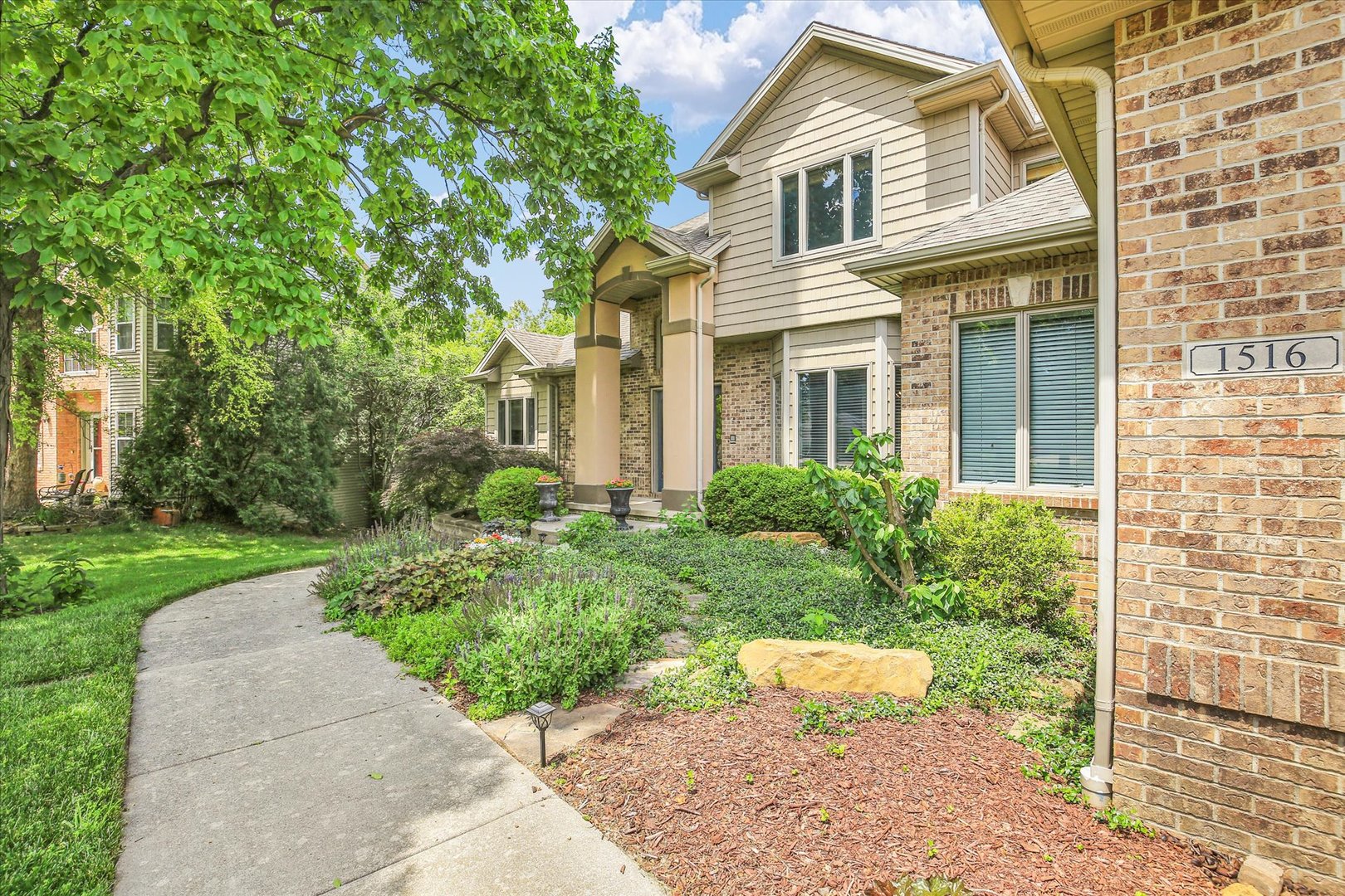 Homes for sale in Mahomet, IL | 1516 River Bluff Dr, Mahomet, IL 61853 | MLS# 12638328