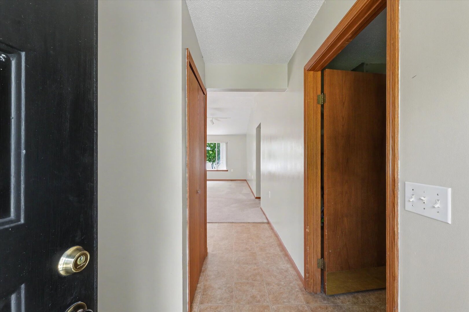 Homes for sale in Champaign, IL | 3403 Timberline Dr, Champaign, IL 61822 | MLS# 12638446