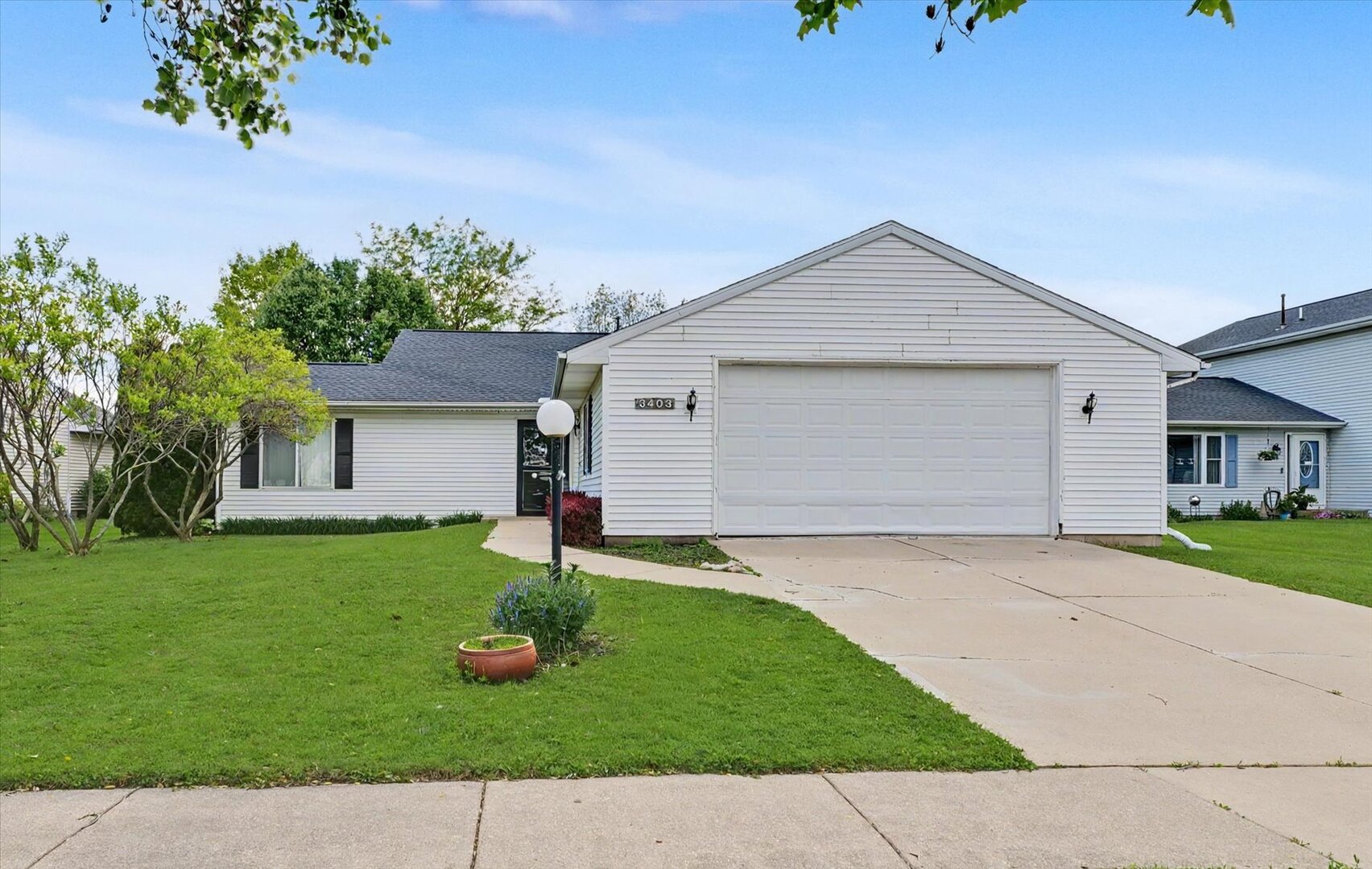 Homes for sale in Champaign, IL | 3403 Timberline Dr, Champaign, IL 61822 | MLS# 12638446