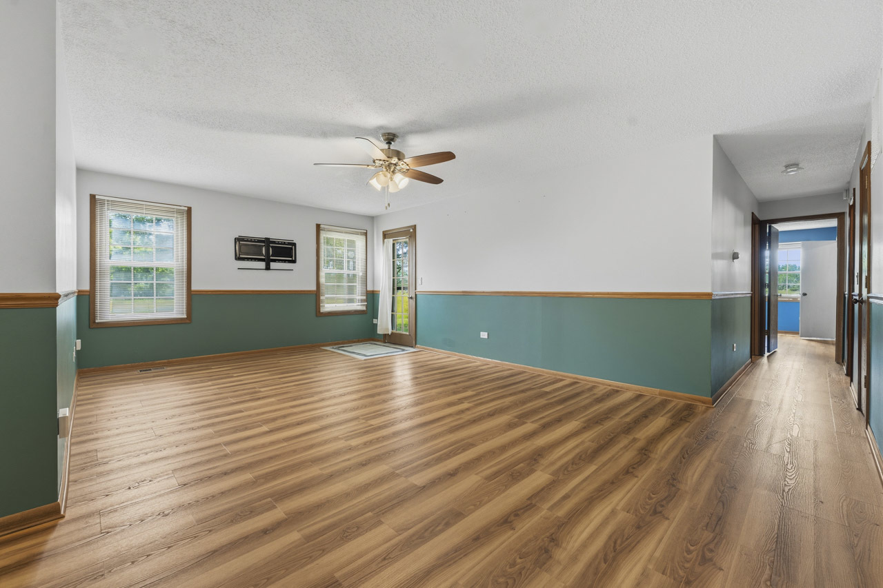 Homes for sale in Wood Dale, IL | 472 Elizabeth Dr #17-A-R, Wood Dale, IL 60191 | MLS# 12638674