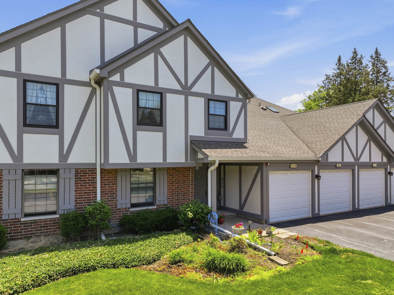 Homes for sale in Wood Dale, IL | 472 Elizabeth Dr #17-A-R, Wood Dale, IL 60191 | MLS# 12638674