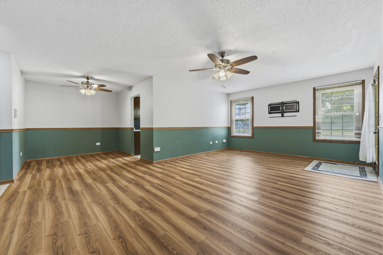 Homes for sale in Wood Dale, IL | 472 Elizabeth Dr #17-A-R, Wood Dale, IL 60191 | MLS# 12638674