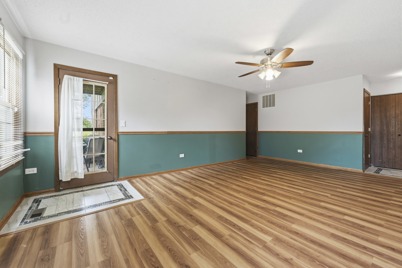 Homes for sale in Wood Dale, IL | 472 Elizabeth Dr #17-A-R, Wood Dale, IL 60191 | MLS# 12638674