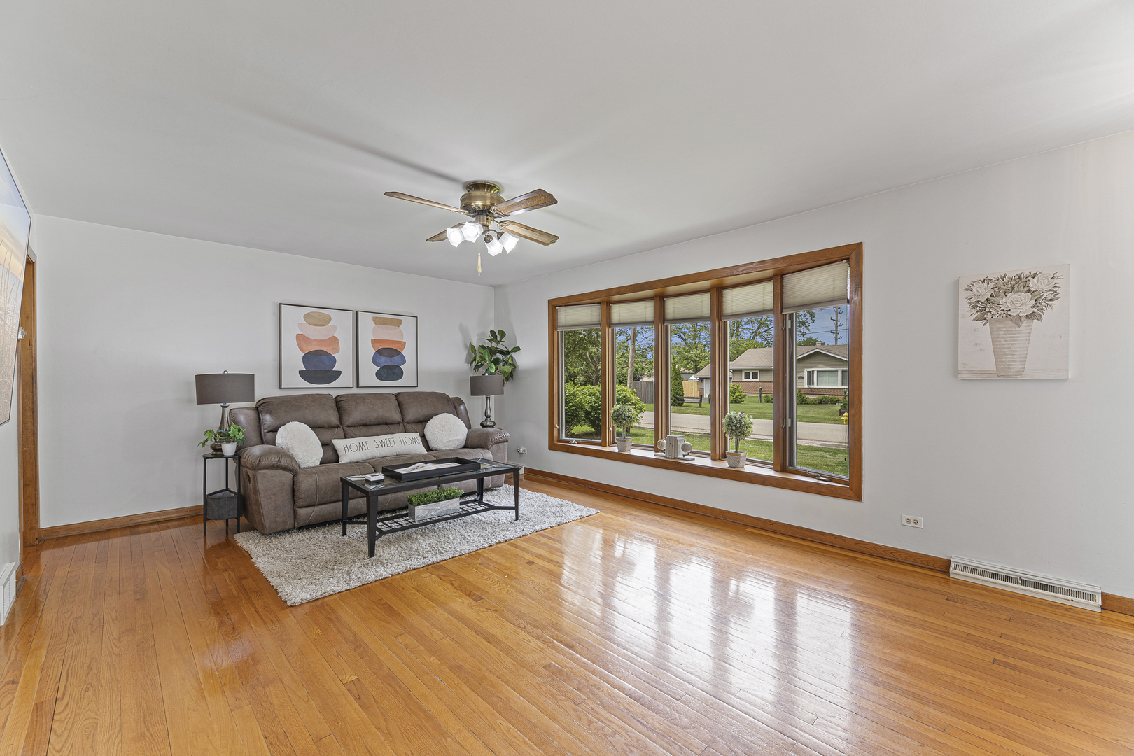Homes for sale in Grayslake, IL | 253 Heather Ave, Grayslake, IL 60030 | MLS# 12638984