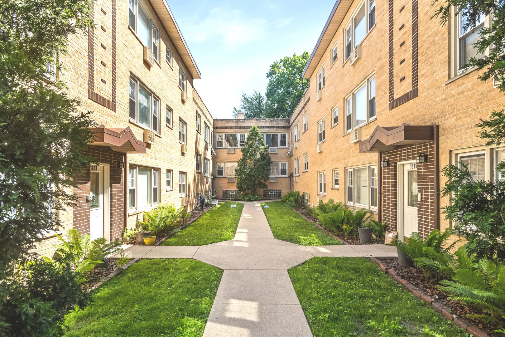 Homes for sale in Chicago, IL | 1819 W Touhy Ave #6, Chicago, IL 60626 | MLS# 12639129