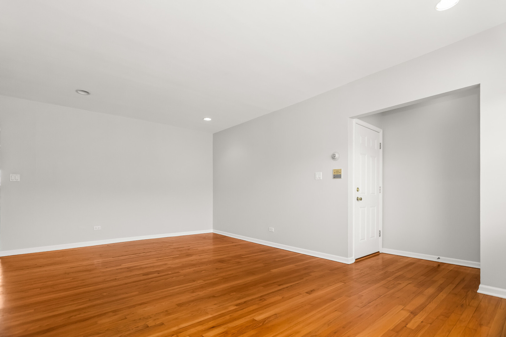 Homes for sale in Chicago, IL | 1819 W Touhy Ave #6, Chicago, IL 60626 | MLS# 12639129