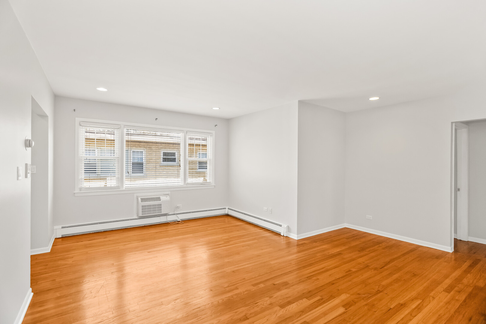 Homes for sale in Chicago, IL | 1819 W Touhy Ave #6, Chicago, IL 60626 | MLS# 12639129