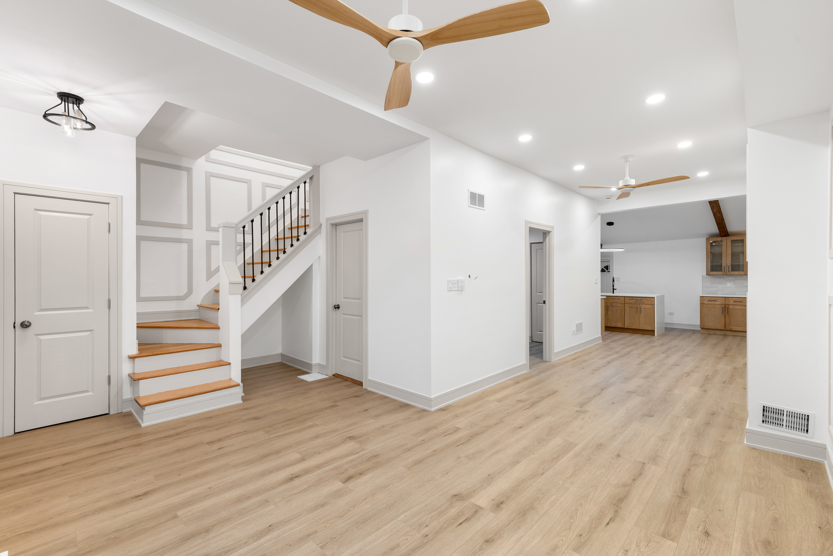 Homes for sale in Chicago, IL | 2927 N Rockwell St, Chicago, IL 60618 | MLS# 12639142