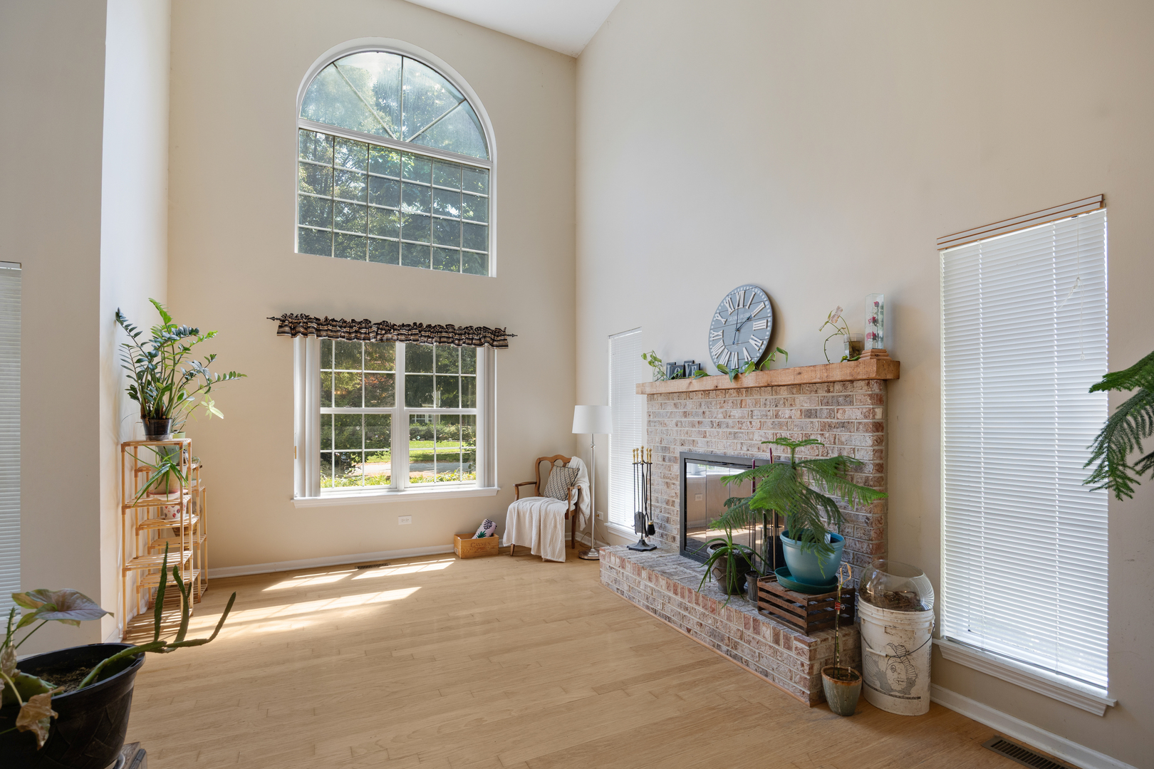 5th image of 8566 Cedar St, Fox Lake, IL 60020 | MLS# 12640273