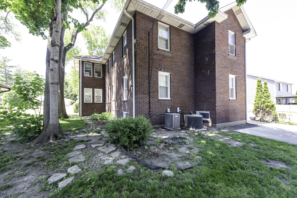 Homes for sale in Waukegan, IL | 1609 N Sheridan Rd, Waukegan, IL 60085 | MLS# 12640287