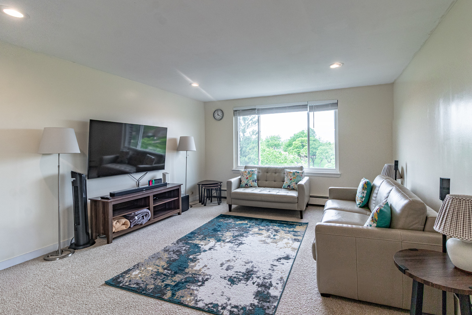 Homes for sale in Hoffman Estates, IL | 1475 Rebecca Dr #422, Hoffman Estates, IL 60194 | MLS# 12640359