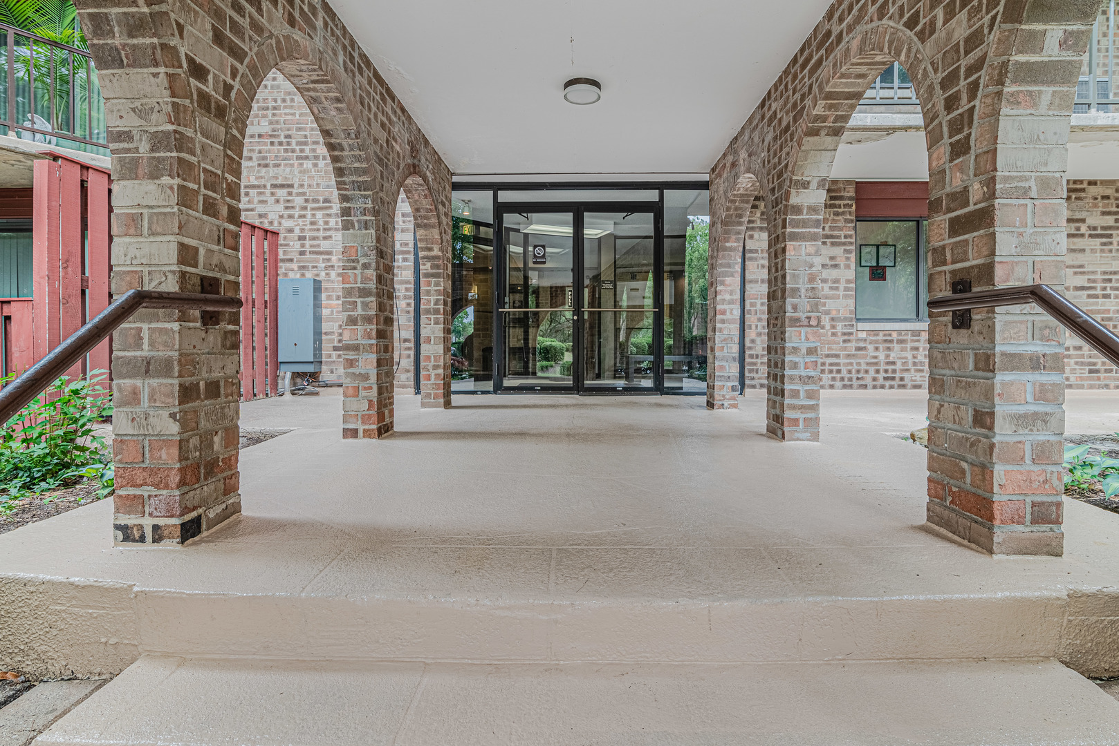 Homes for sale in Palatine, IL | 35 S Baybrook Dr #610, Palatine, IL 60074 | MLS# 12640901