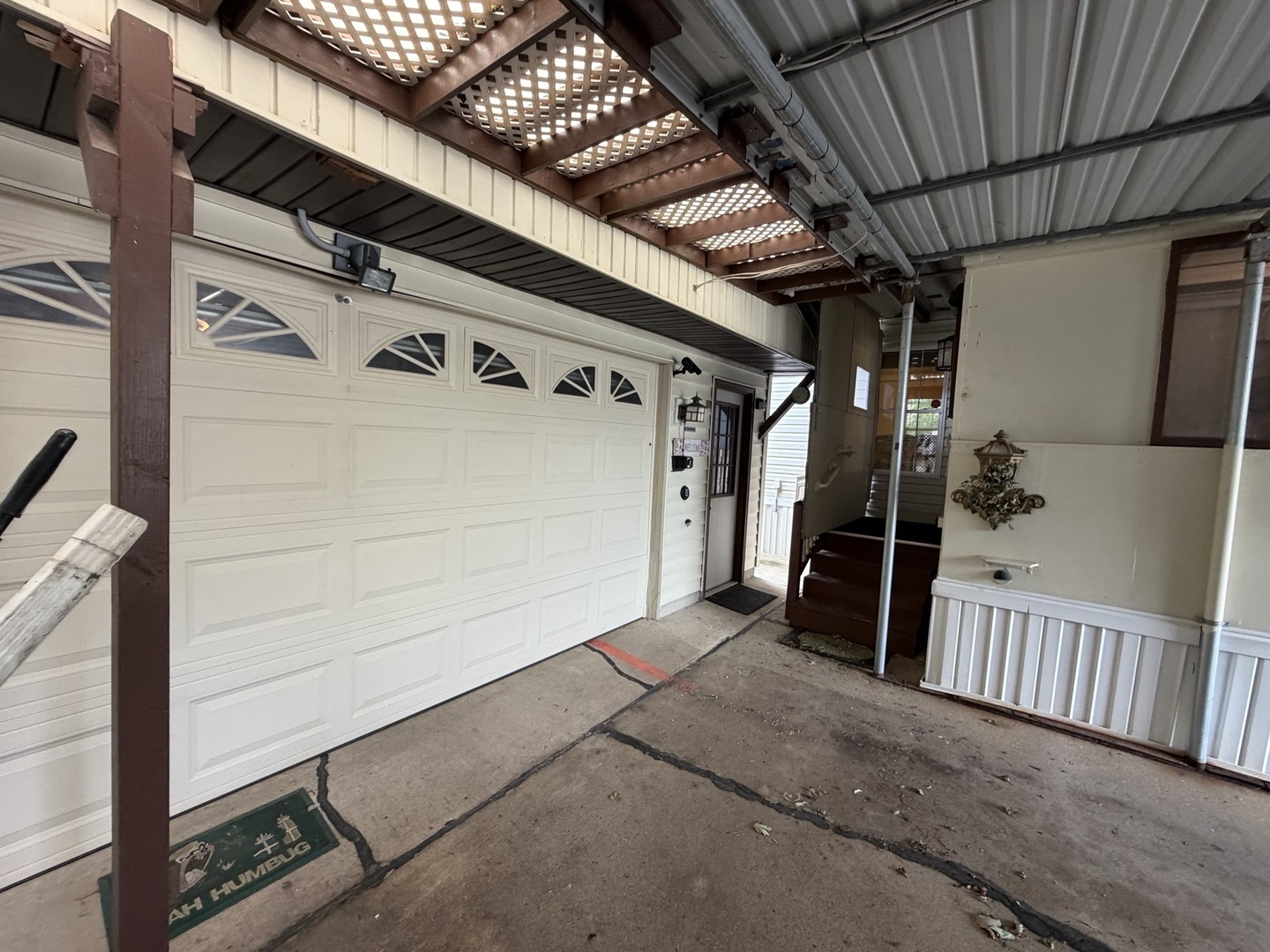 Homes for sale in Bloomington, IL | 1352 13Th St #1352, Bloomington, IL 61704 | MLS# 12641201