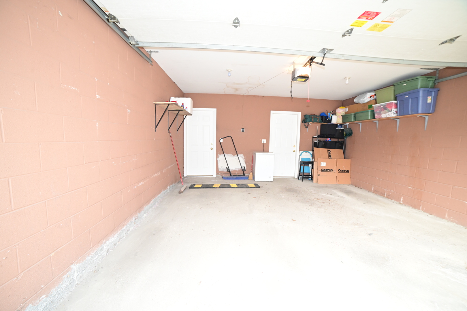 2nd image of 5805 W Eddy St, Chicago, IL 60634