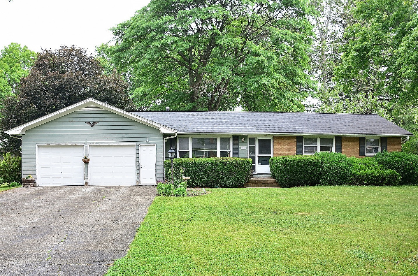 Homes for sale in Geneva, IL | 813 Considine Rd, Geneva, IL 60134 | MLS# 12642140