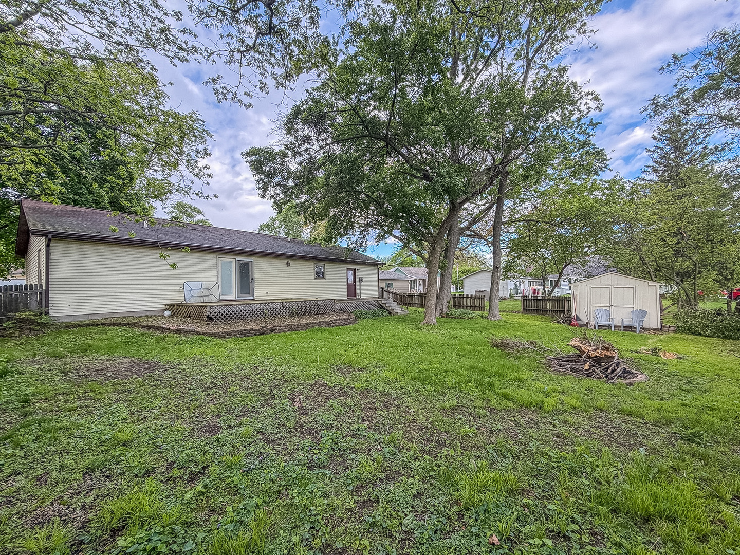 Homes for sale in Mahomet, IL | 306 Willow Ln, Mahomet, IL 61853 | MLS# 12642439