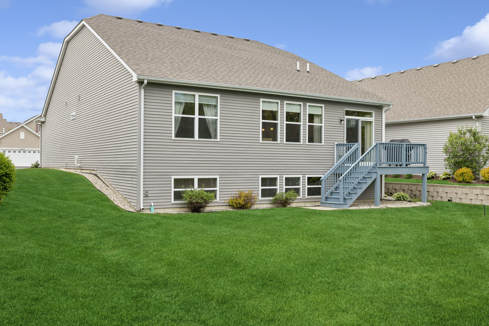 Homes for sale in Gurnee, IL | 6275 Doral Dr, Gurnee, IL 60031 | MLS# 12642753