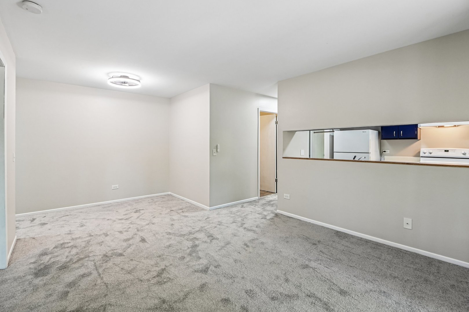 Homes for sale in Palatine, IL | 1319 N Winslowe Dr #203, Palatine, IL 60074 | MLS# 12642985