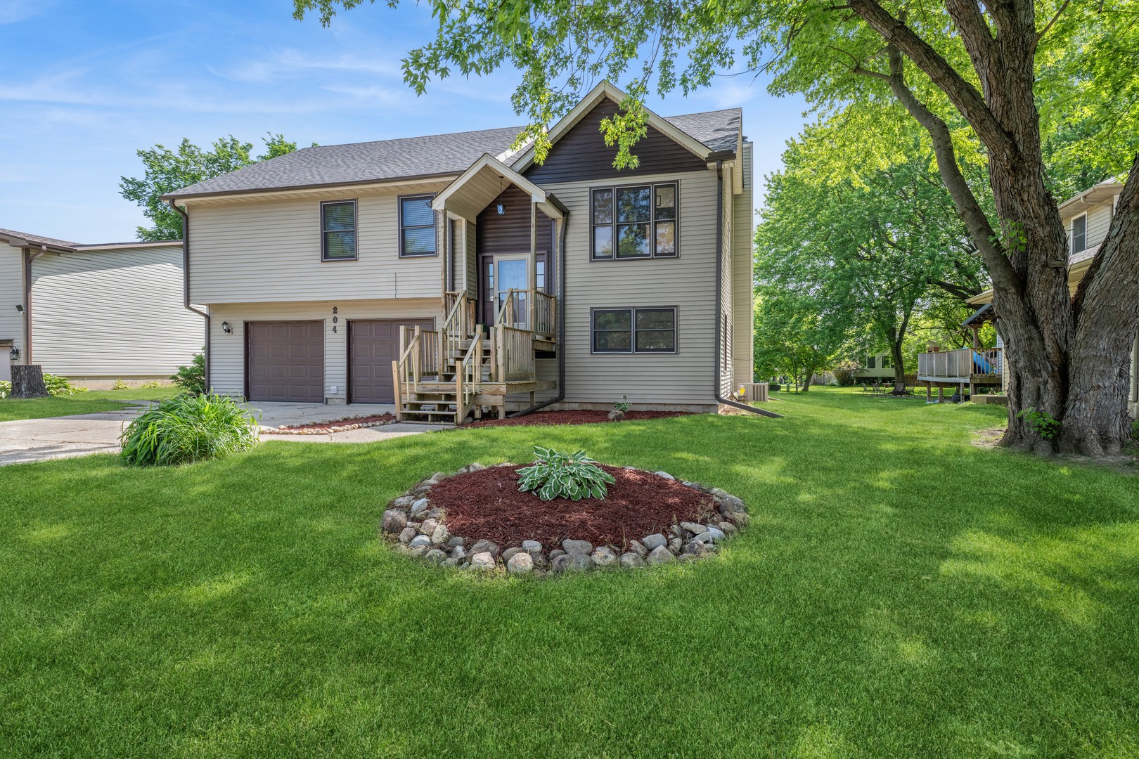 Homes for sale in Poplar Grove, IL | 204 Brandywine Dr, Poplar Grove, IL 61065 | MLS# 12643027