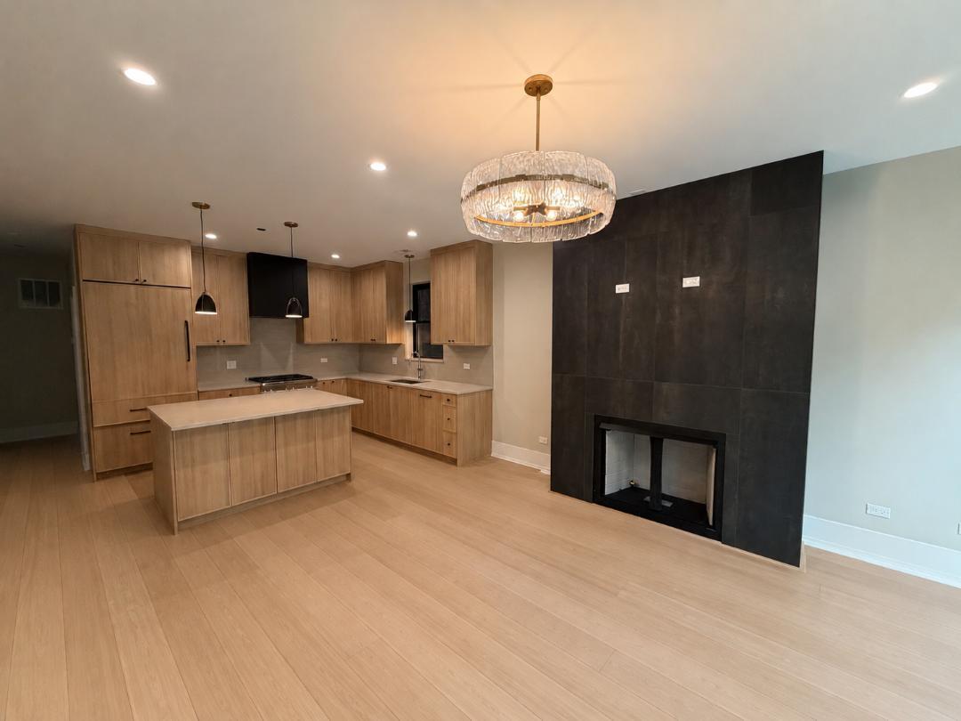 Homes for sale in Chicago, IL | 1406 W Cuyler Ave #2, Chicago, IL 60613 | MLS# 12643361