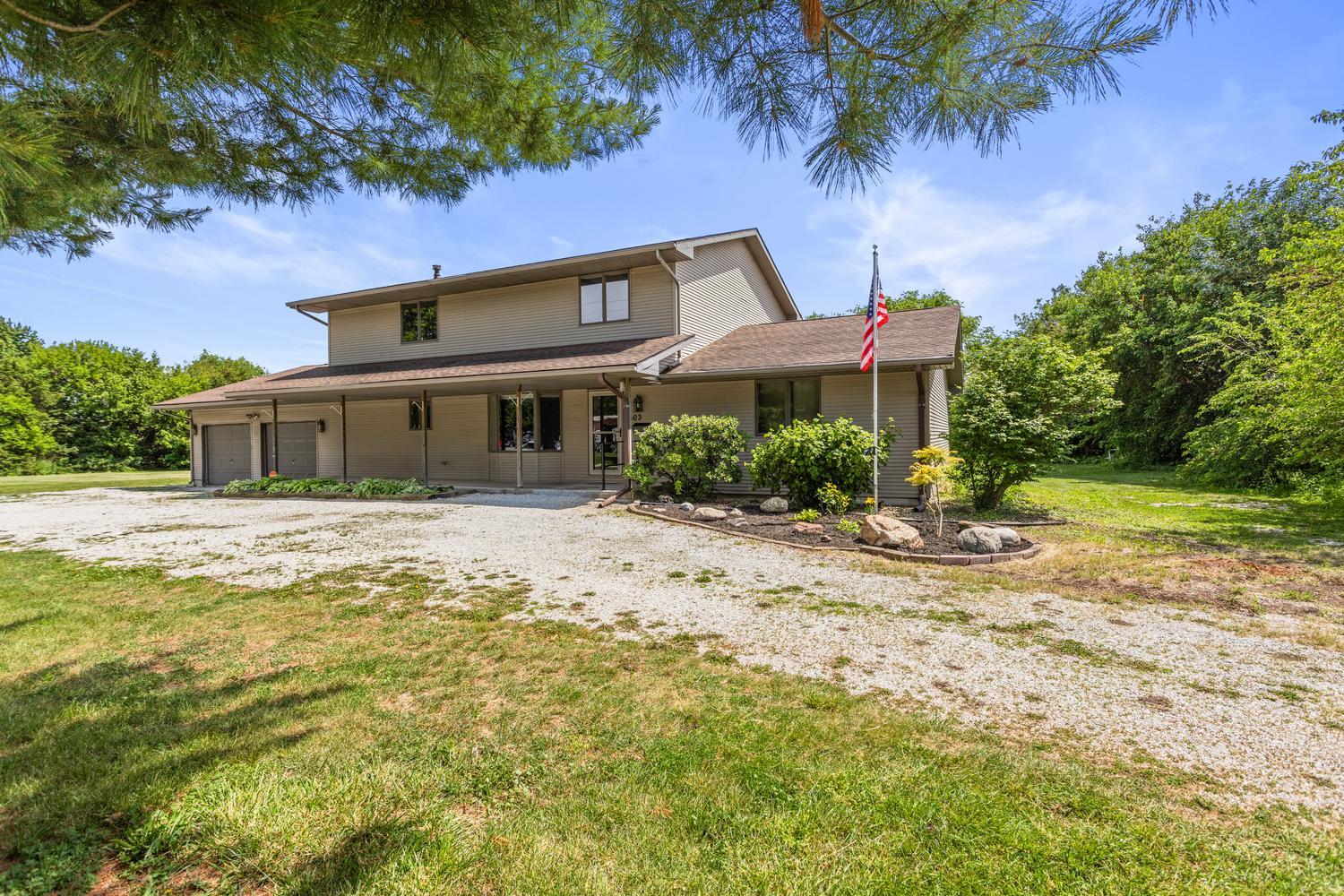 Homes for sale in Tolono, IL | 403 Woodworth Dr, Tolono, IL 61880 | MLS# 12645379