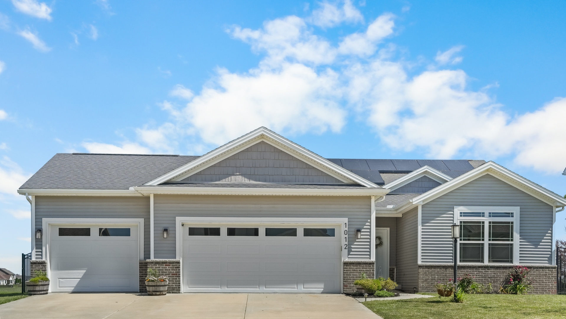 Homes for sale in Savoy, IL | 1012 Declaration Dr, Savoy, IL 61874 | MLS# 12645551