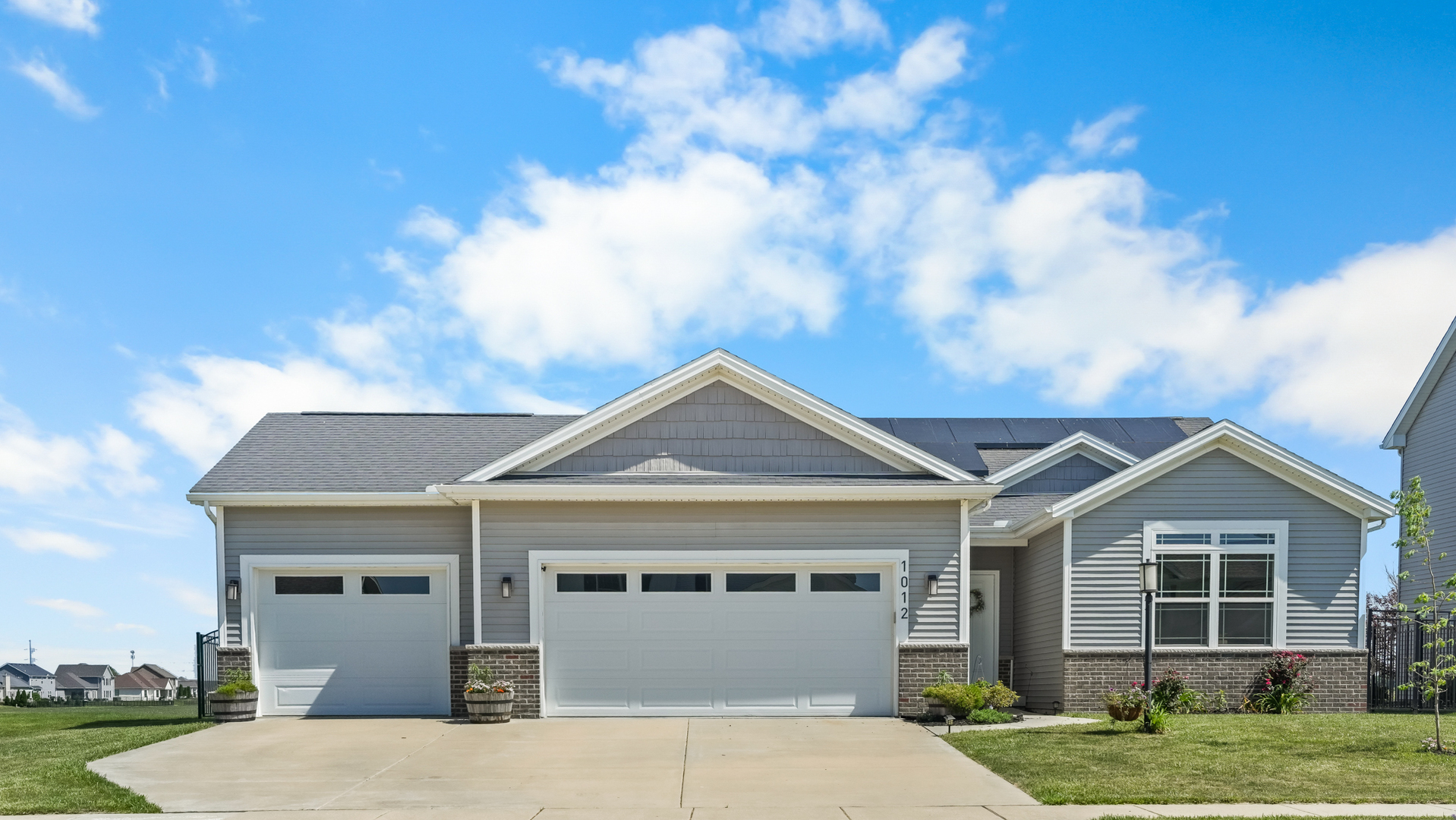 Homes for sale in Savoy, IL | 1012 Declaration Dr, Savoy, IL 61874 | MLS# 12645551