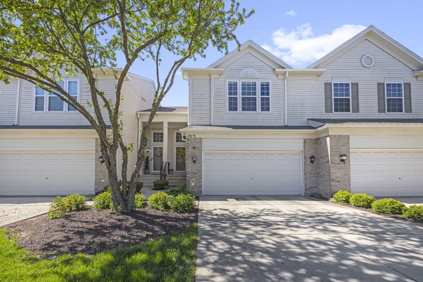Homes for sale in Streamwood, IL | 1513 Yellowstone Dr, Streamwood, IL 60107 | MLS# 12645687