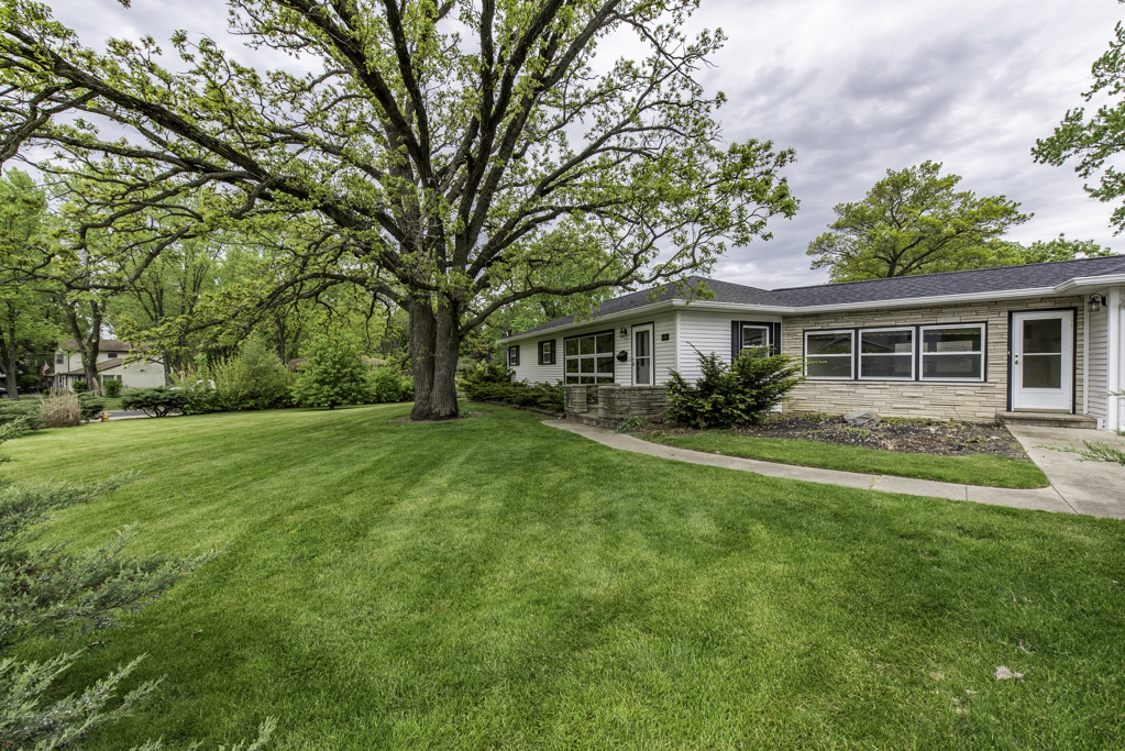 Homes for sale in Antioch, IL | 616 Highland Ave, Antioch, IL 60002 | MLS# 12645774