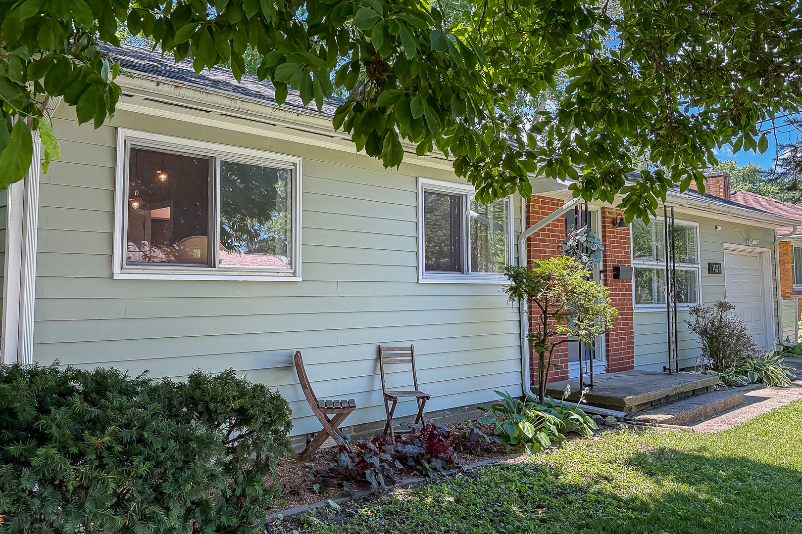 Homes for sale in Urbana, IL | 1407 E Fairlawn Dr, Urbana, IL 61801 | MLS# 12646066