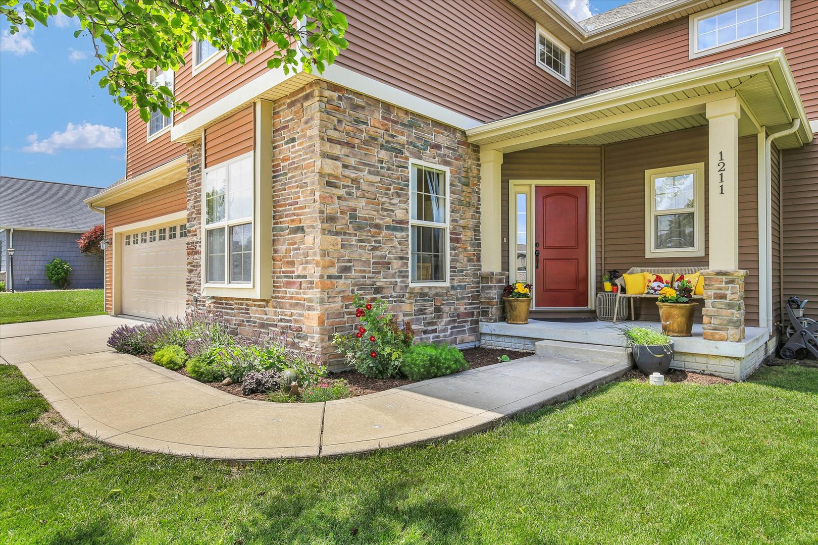 Homes for sale in Savoy, IL | 1211 Fieldstone Dr, Savoy, IL 61874 | MLS# 12646985