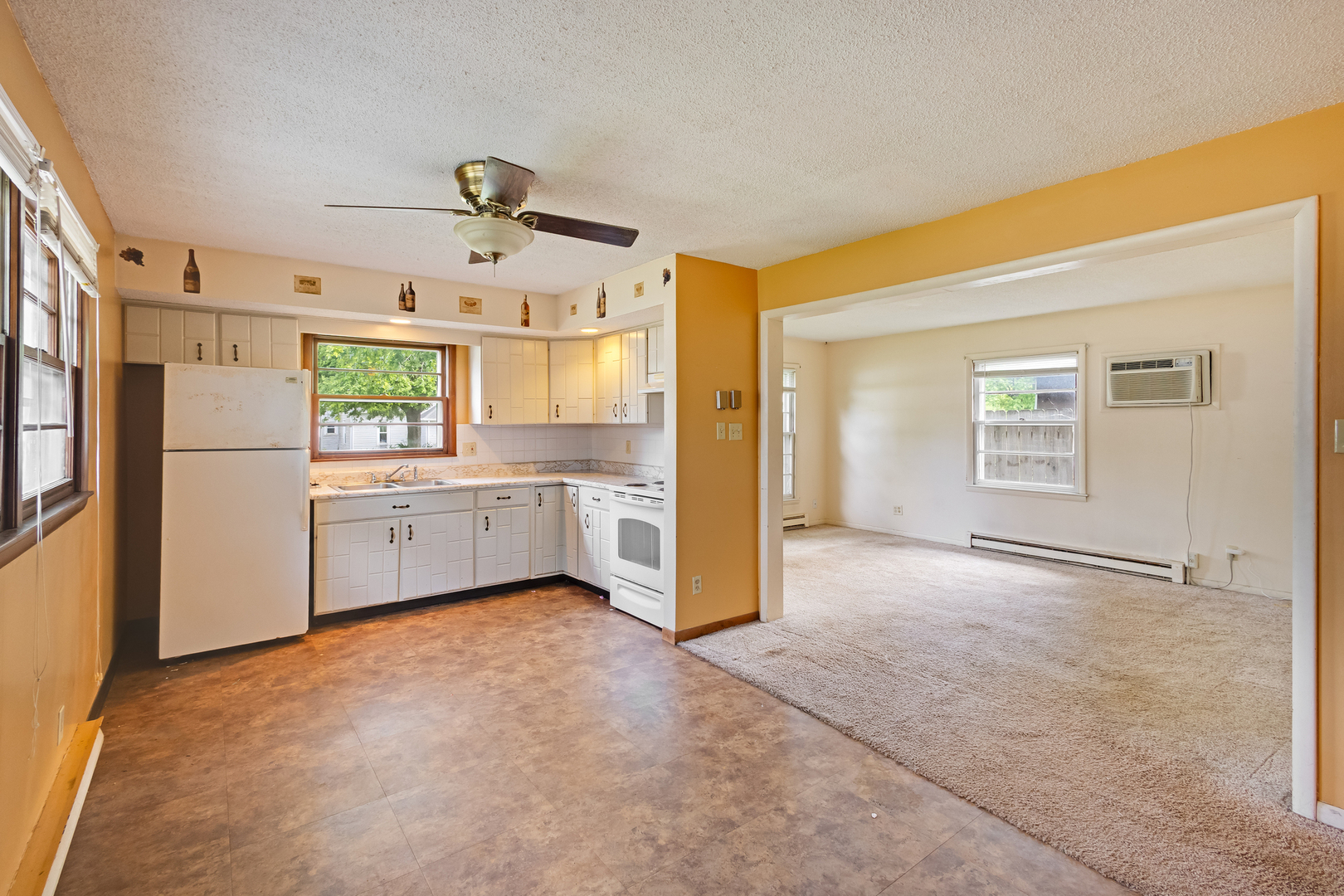 Homes for sale in Tolono, IL | 613 N Vorcey St, Tolono, IL 61880 | MLS# 12647324