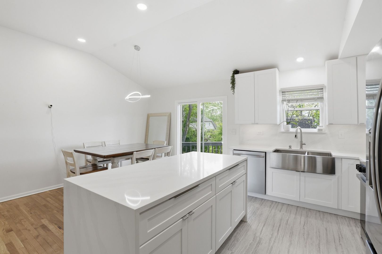 5th image of 6212 Leonard Ave, Downers Grove, IL 60516 | MLS# 12647634