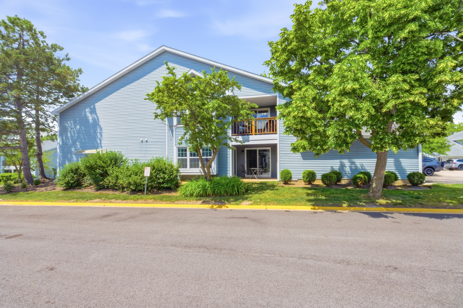 Homes for sale in Palatine, IL | 207 W Jennifer Ln #2-1A, Palatine, IL 60067 | MLS# 12648208