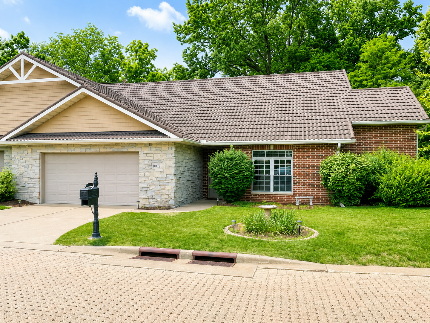 Homes for sale in Moline, IL | 1002 2nd Street Ct #NA, Moline, IL 61265 | MLS# 12648241