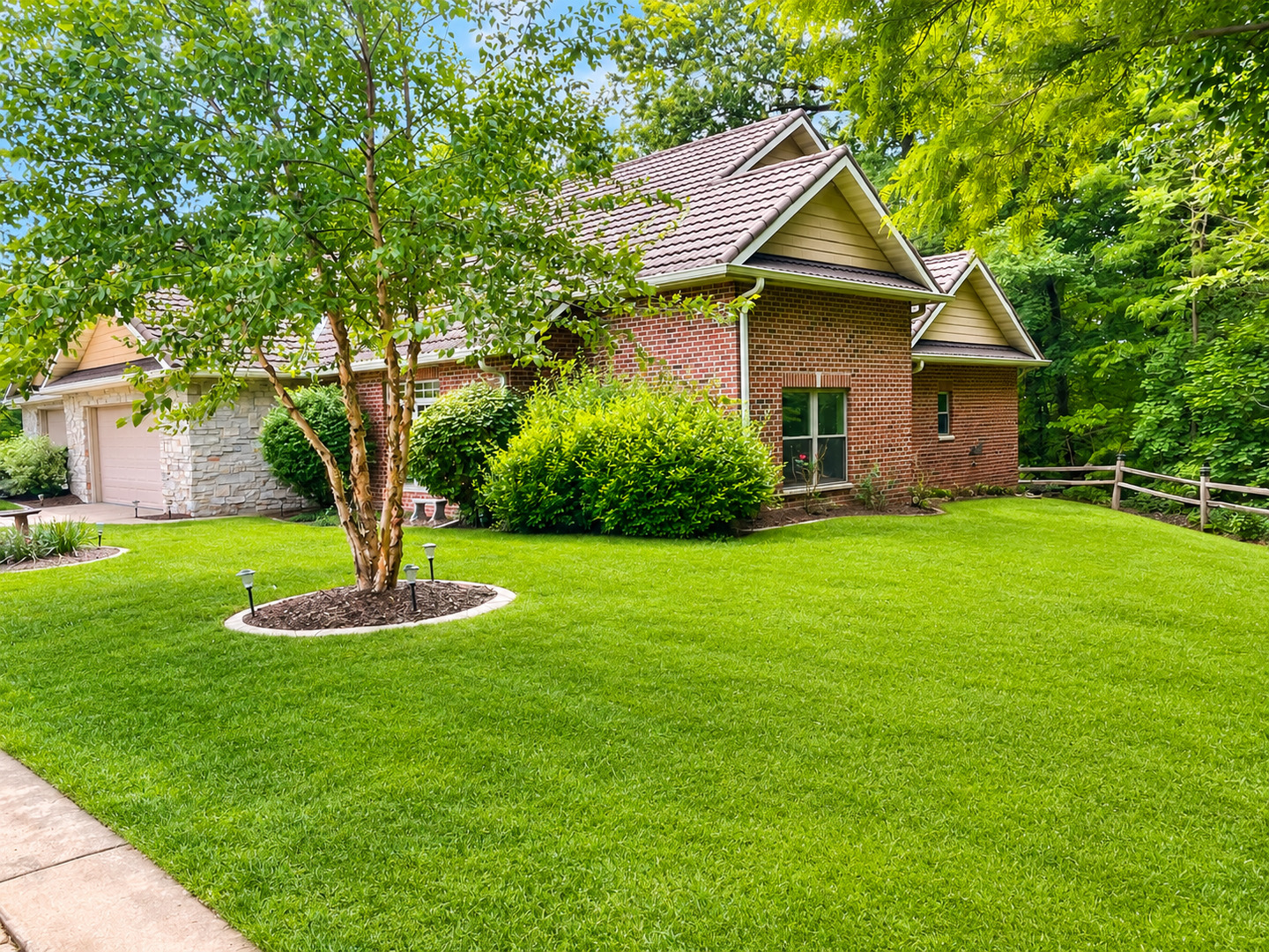 Homes for sale in Moline, IL | 1002 2nd Street Ct #NA, Moline, IL 61265 | MLS# 12648241