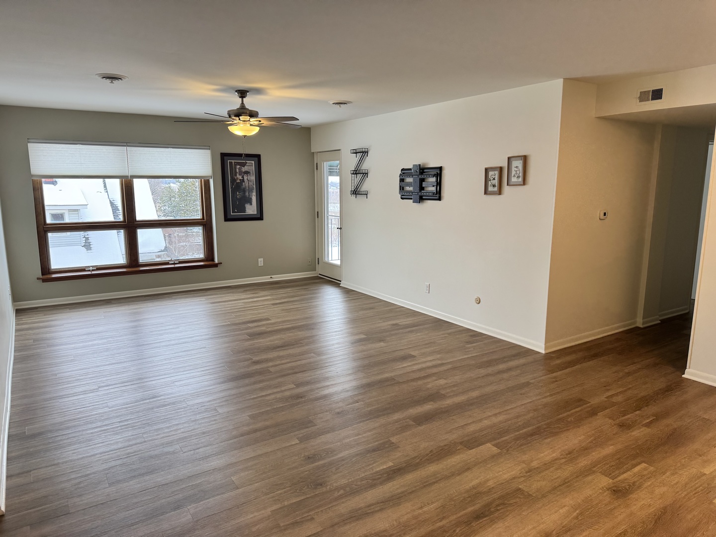 Homes for sale in Aurora, IL | 450 W Downer Pl #4C, Aurora, IL 60506 | MLS# 12648494