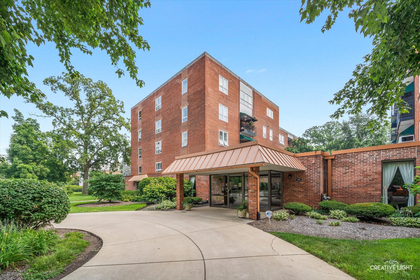 Homes for sale in Aurora, IL | 450 W Downer Pl #4C, Aurora, IL 60506 | MLS# 12648494