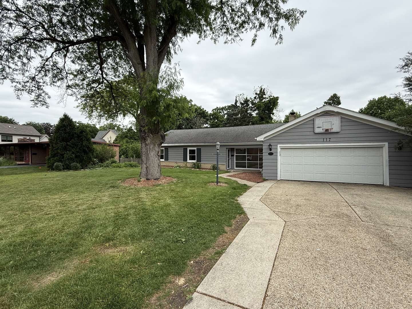 Homes for sale in Wheaton, IL | 117 E Elm St, Wheaton, IL 60189 | MLS# 12648782
