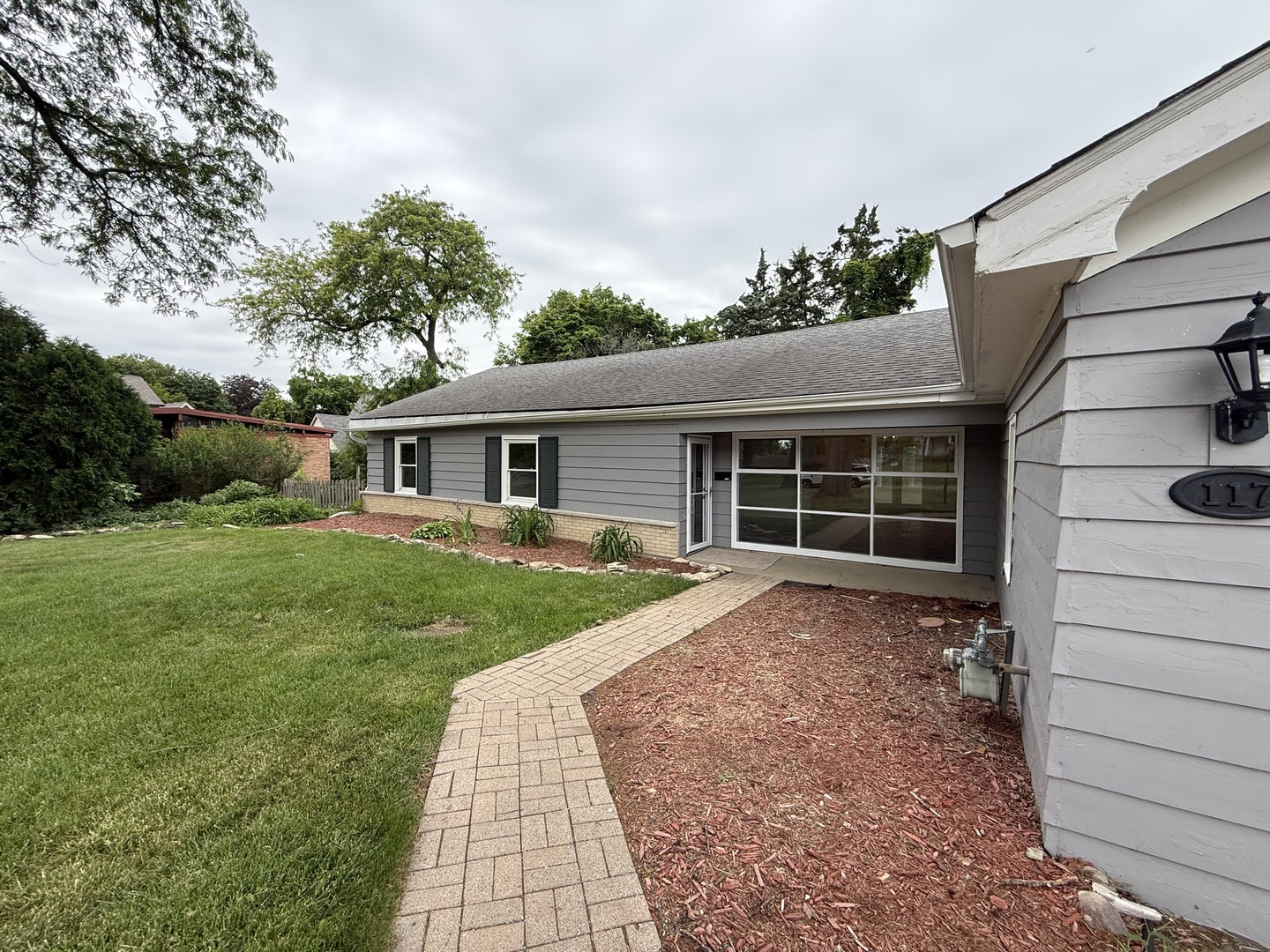 Homes for sale in Wheaton, IL | 117 E Elm St, Wheaton, IL 60189 | MLS# 12648782