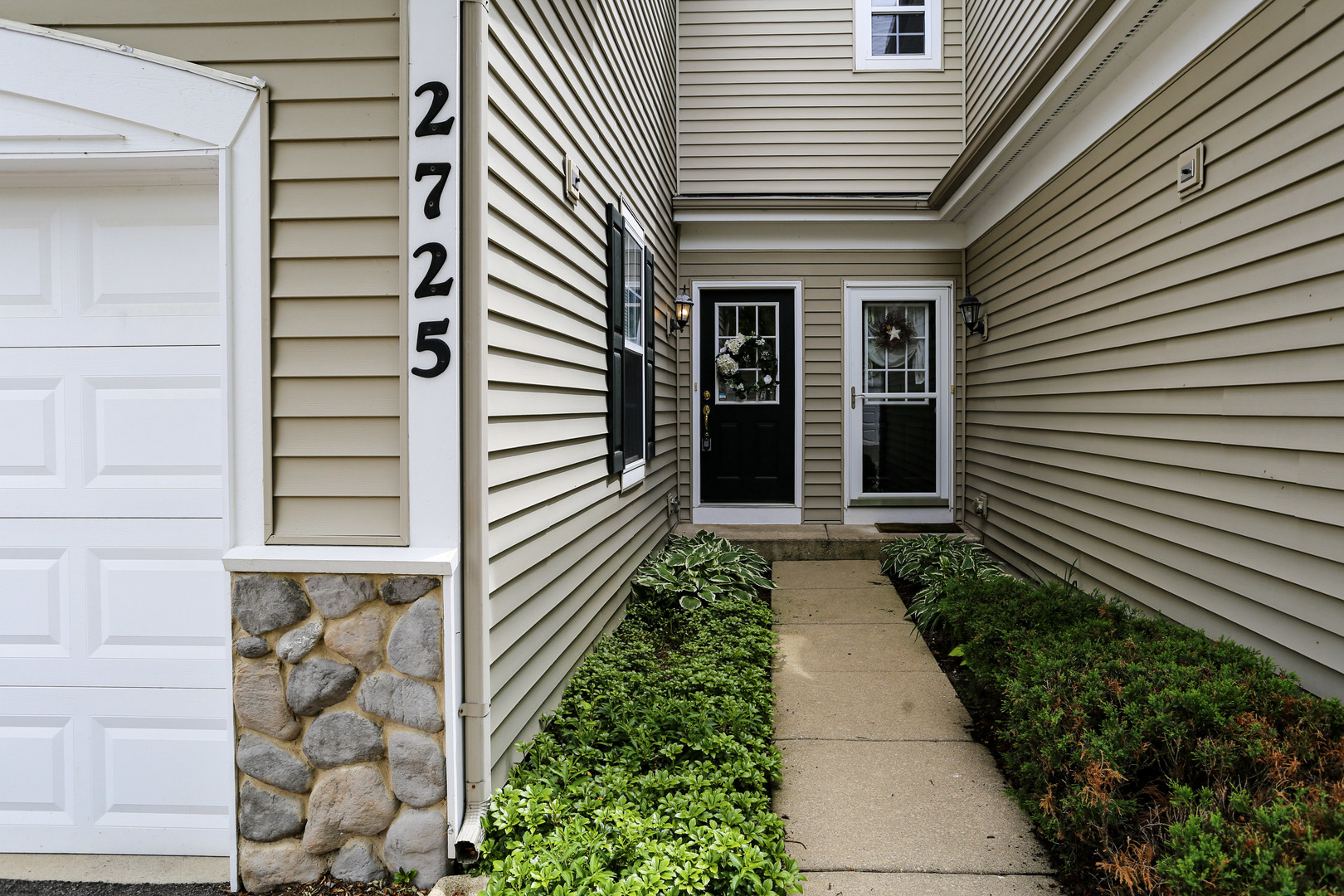 Homes for sale in Johnsburg, IL | 2725 Kendall Xing #2725, Johnsburg, IL 60050 | MLS# 12648801